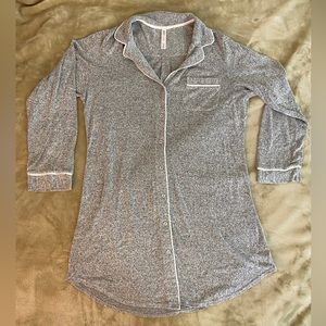 NWOT Women’s Cozy Sleep Shirt Pajamas / loungewear size Medium.